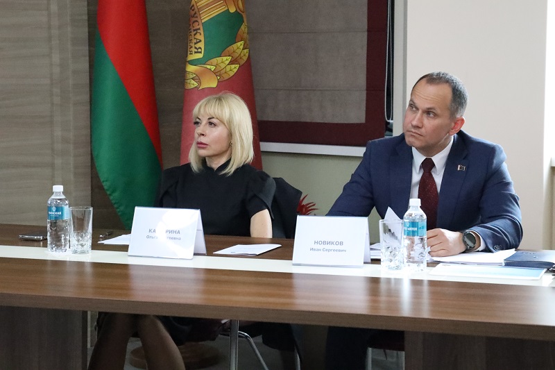 Круглый стол «Внешняя трудовая миграция: новые возможности и новые задачи» Круглый стол «Внешняя трудовая миграция: новые возможности и новые задачи»
